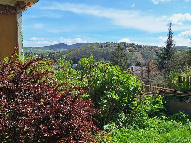 Eladó ház Budapest II. kerület, Máriaremete 137 nm