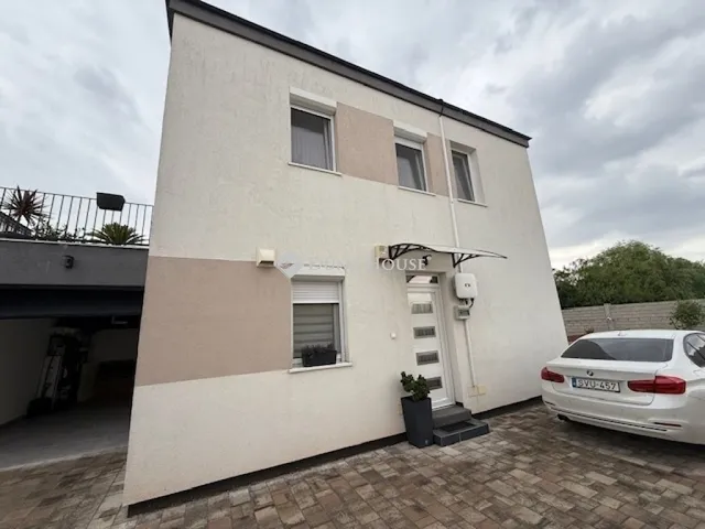 Eladó ház Vecsés 96 nm