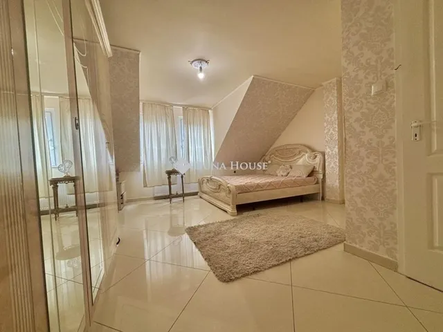 Eladó ház Budapest XIX. kerület, Kispest 200 nm