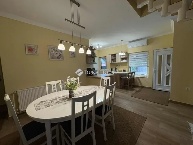 Eladó ház Dabas 180 nm