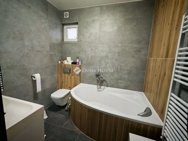 Eladó lakás Halásztelek 96 nm