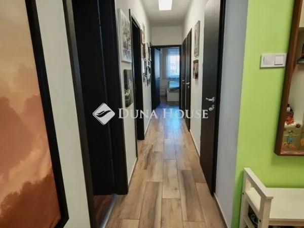 Eladó lakás Halásztelek 96 nm