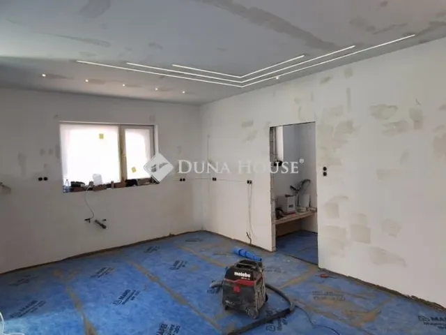 Eladó ház Budakalász 171 nm