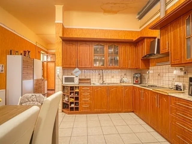 Eladó lakás Budapest VIII. kerület, Józsefváros 86 nm