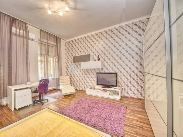 Eladó lakás Budapest VIII. kerület, Palotanegyed 107 nm