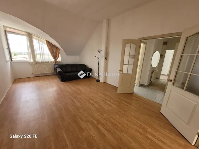 Eladó lakás Vecsés 93 nm
