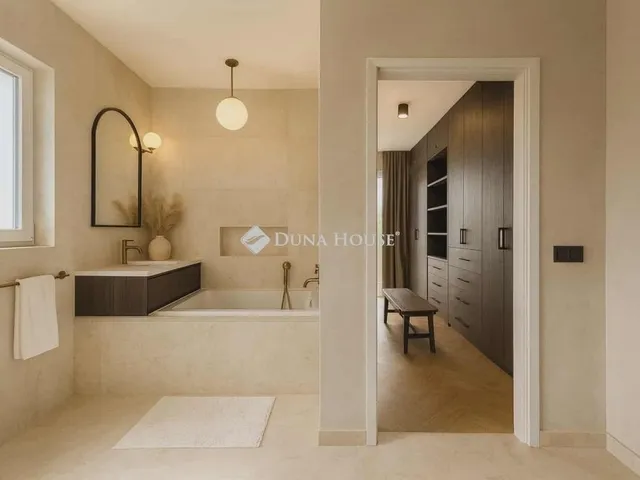 Eladó ház Budapest XVII. kerület 190 nm