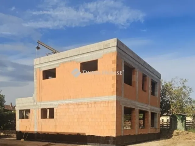 Eladó ház Budapest XVIII. kerület 162 nm