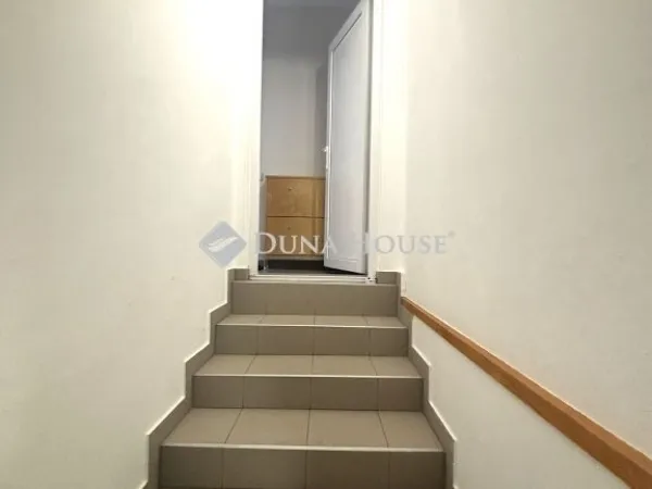 Eladó ház Pécel 195 nm