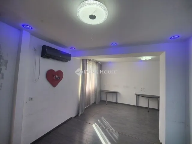 Eladó lakás Üllő 32 nm