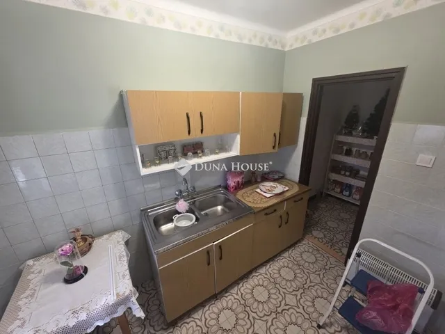 Eladó ház Dabas 200 nm