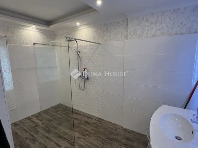 Eladó ház Halásztelek 140 nm