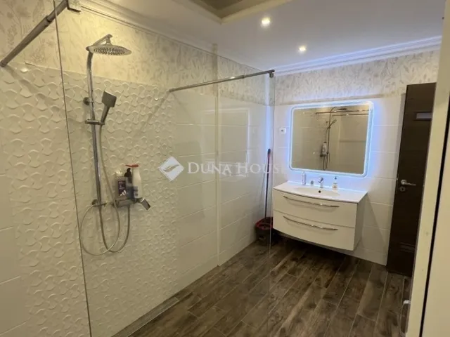 Eladó ház Halásztelek 140 nm