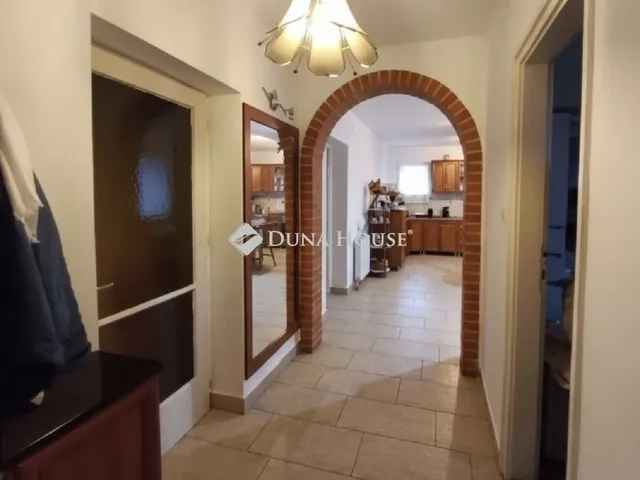 Eladó ház Üllő 161 nm