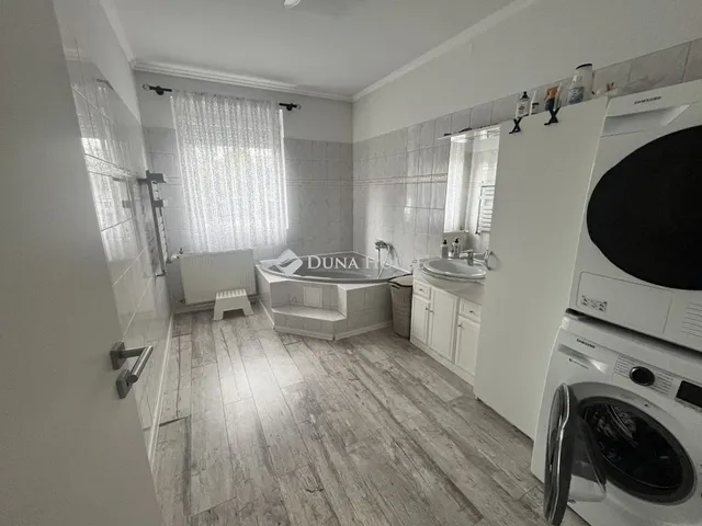 Eladó ház Halásztelek 262 nm