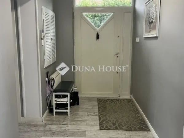 Eladó ház Halásztelek 262 nm