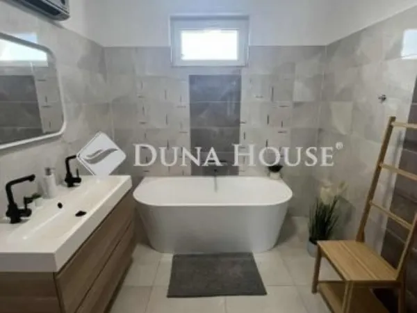 Eladó ház Inárcs 144 nm