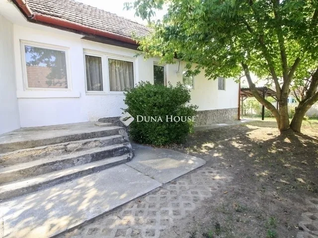 Eladó ház Kerepes 140 nm