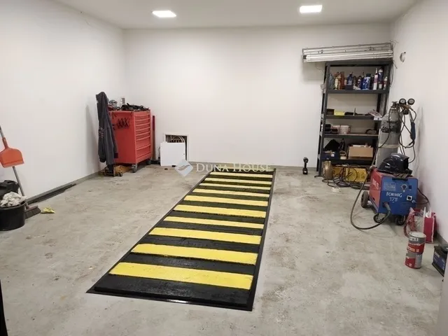 Eladó ház Kerepes 140 nm