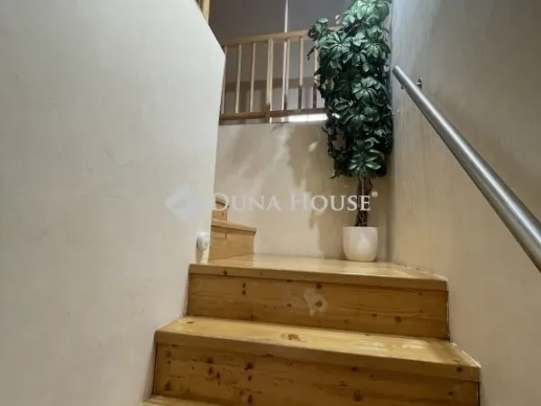 Eladó ház Budapest XVIII. kerület 194 nm