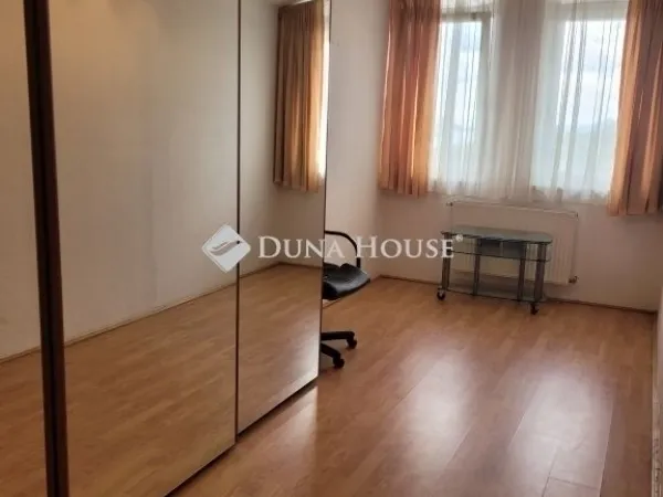 Eladó lakás Vecsés 93 nm