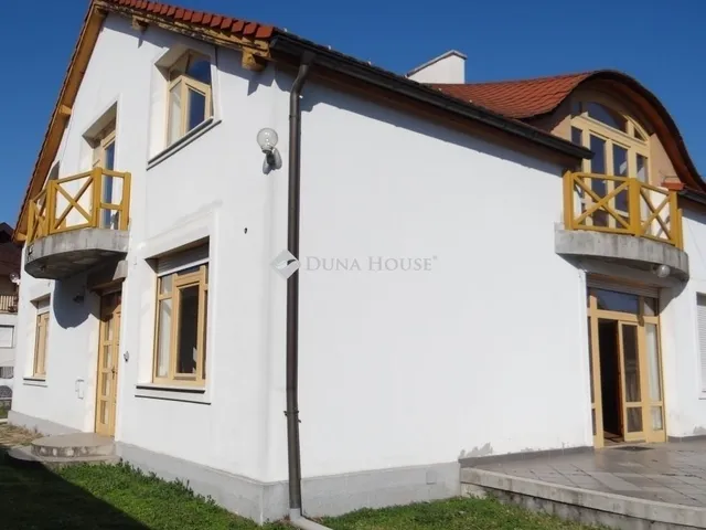 Eladó ház Budapest XVIII. kerület 265 nm