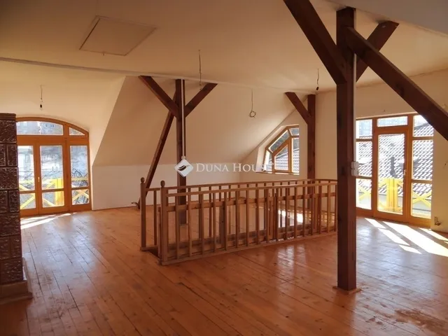 Eladó ház Budapest XVIII. kerület 265 nm