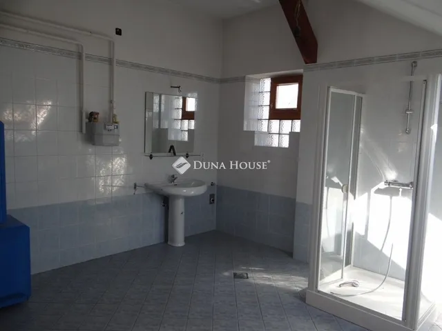 Eladó ház Budapest XVIII. kerület 265 nm