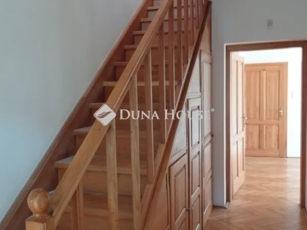 Eladó ház Budapest XVIII. kerület 265 nm