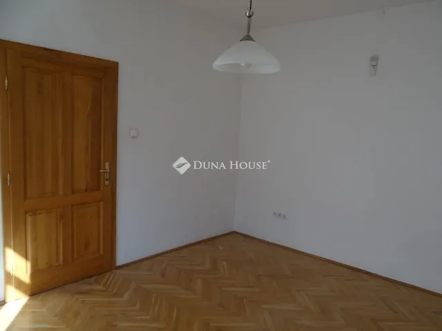 Eladó ház Budapest XVIII. kerület 265 nm