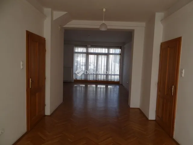 Eladó ház Budapest XVIII. kerület 265 nm