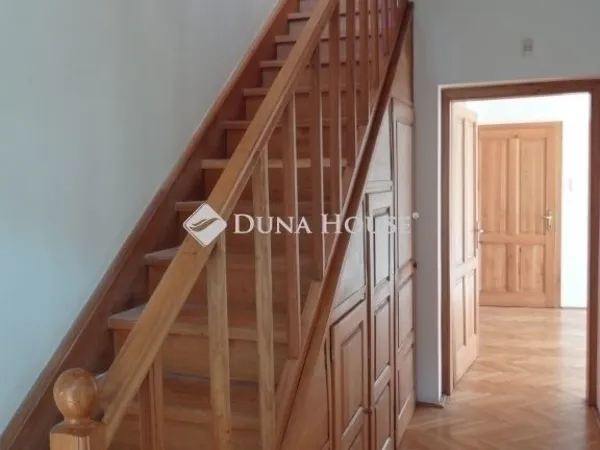 Eladó ház Budapest XVIII. kerület 265 nm