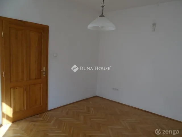 Eladó ház Budapest XVIII. kerület 265 nm