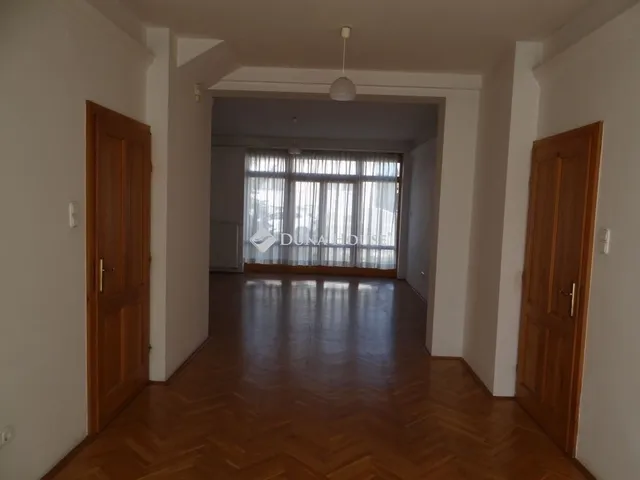 Eladó ház Budapest XVIII. kerület 265 nm