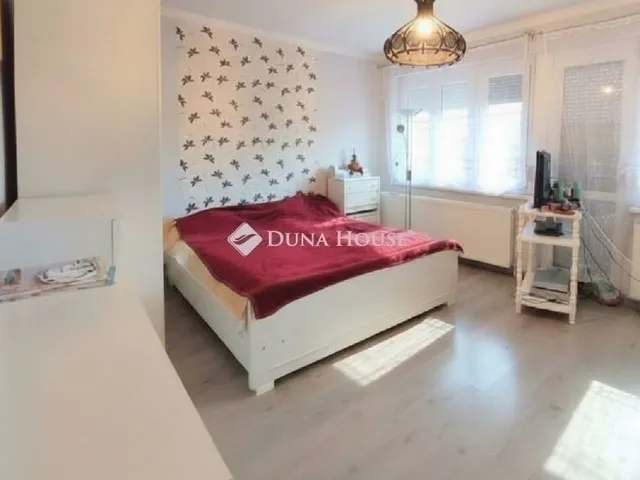 Eladó ház Üllő 161 nm