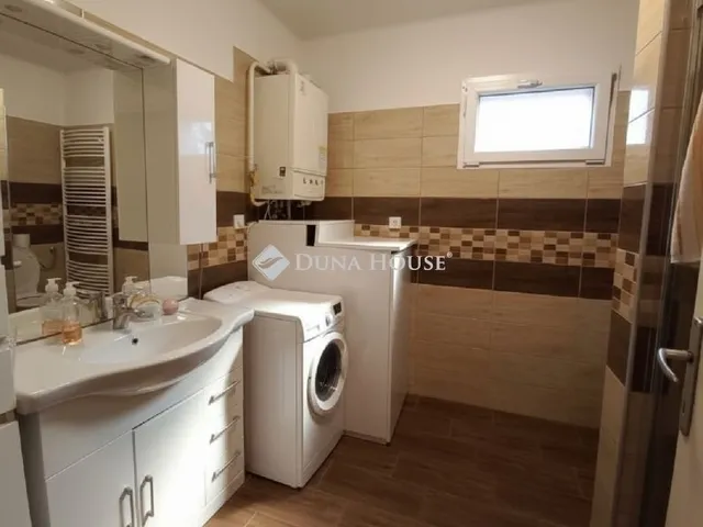 Eladó ház Üllő 161 nm