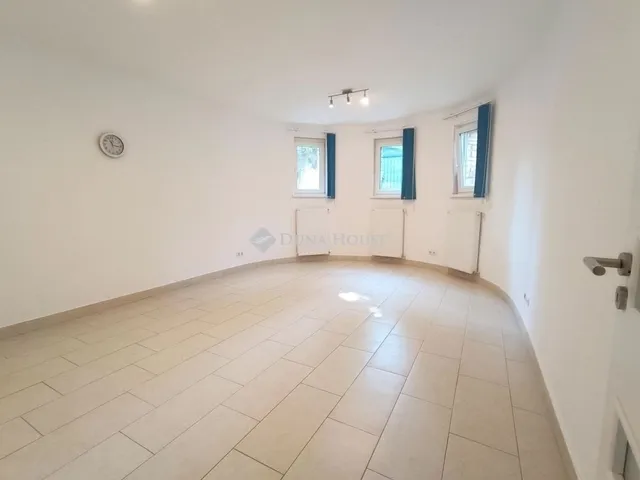 Eladó ház Budapest X. kerület, Óhegy 198 nm