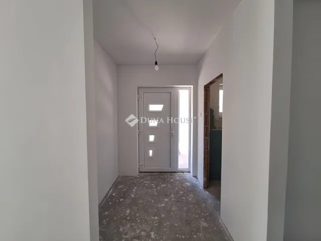 Eladó ház Hernád 79 nm