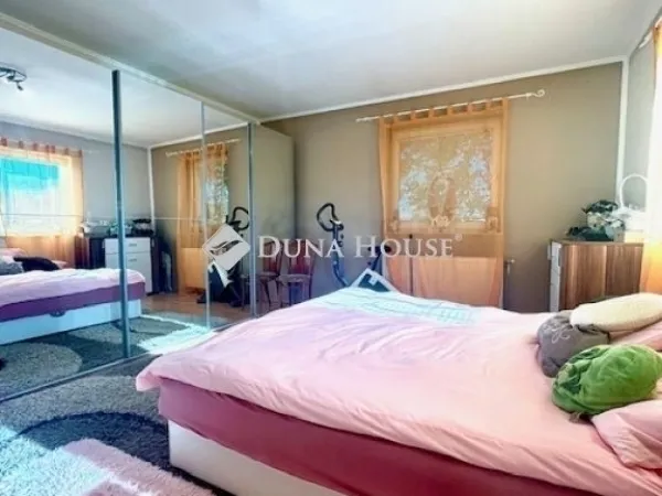 Eladó lakás Üllő 97 nm