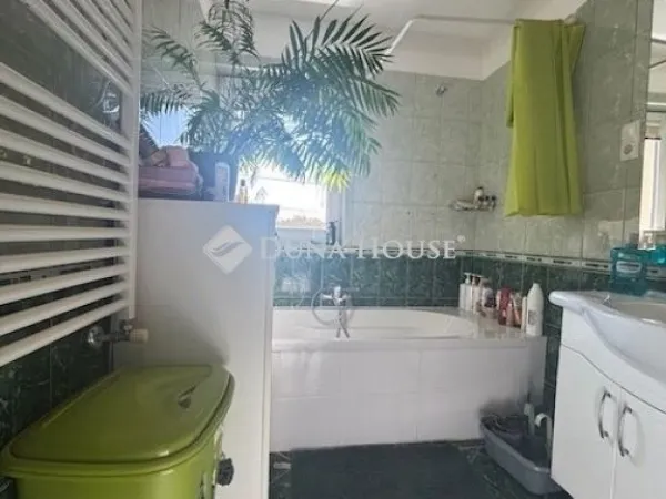 Eladó lakás Üllő 97 nm