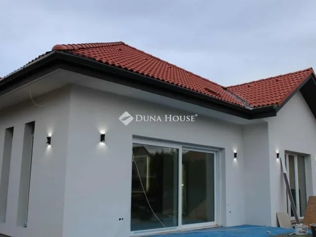 Eladó ház Budakalász 171 nm