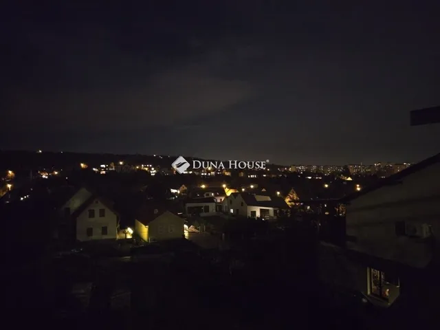 Eladó ház Budapest III. kerület, Békásmegyer 161 nm