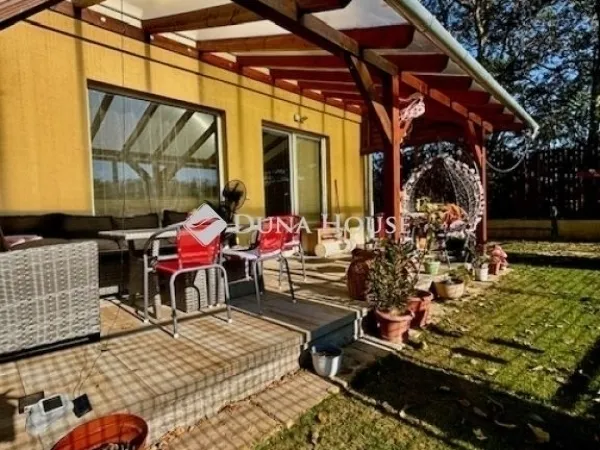 Eladó üdülő és hétvégi ház Üllő 97 nm