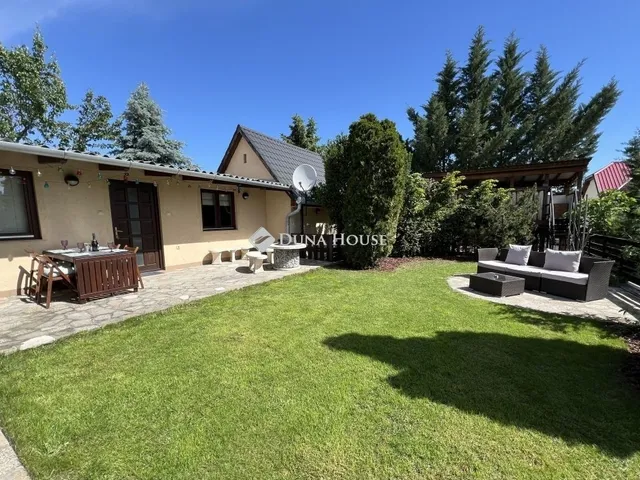 Eladó ház Ócsa 330 nm