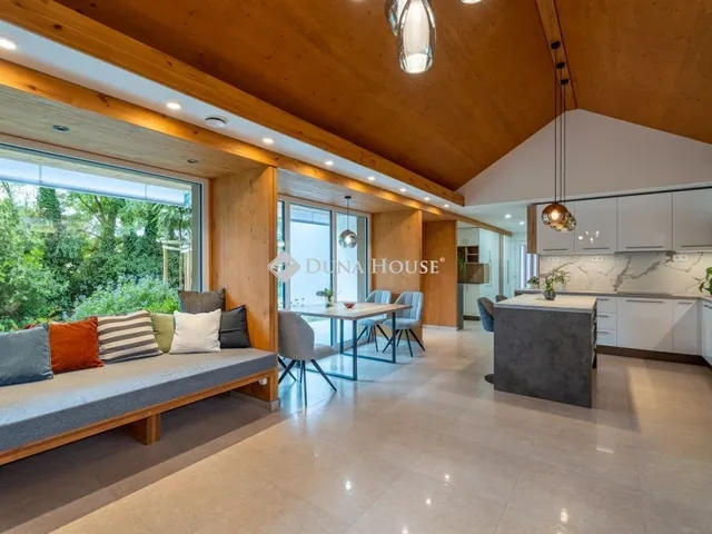 Eladó ház Ócsa 205 nm