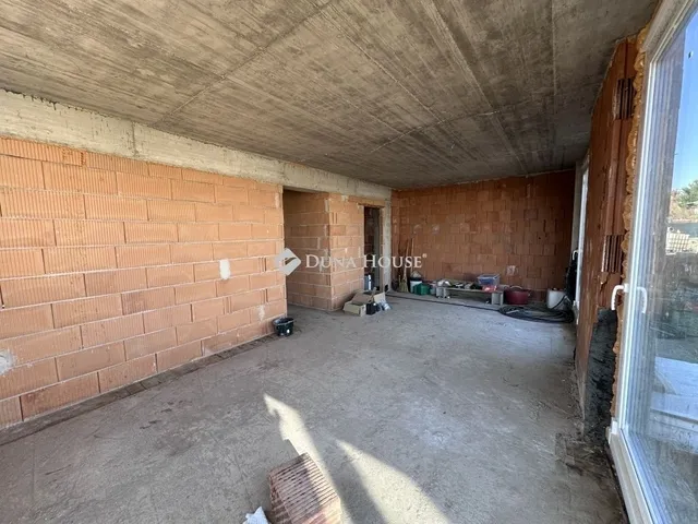 Eladó ház Budapest XVIII. kerület 420 nm