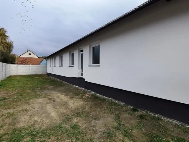 Eladó ház Monor 97 nm