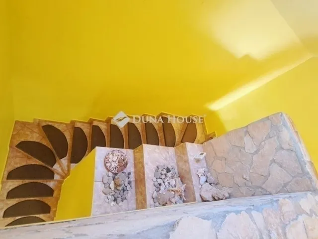 Eladó ház Üllő 122 nm