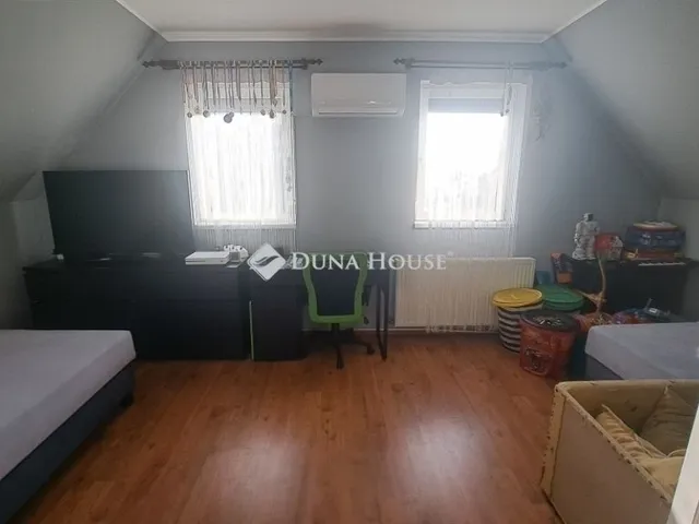 Eladó ház Üllő 122 nm