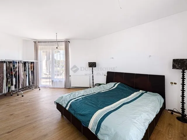 Eladó ház Pécel 200 nm